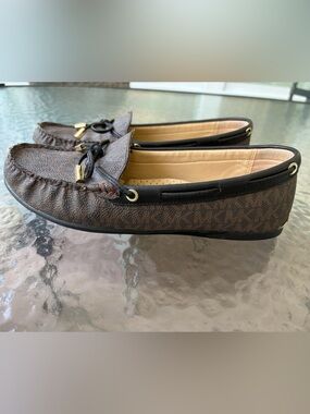 Michael Kors MK Logo Loafers Womens Size 7MBrown Monogram Slip On Flats